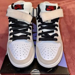 Nike Dunk Mid Pro SB